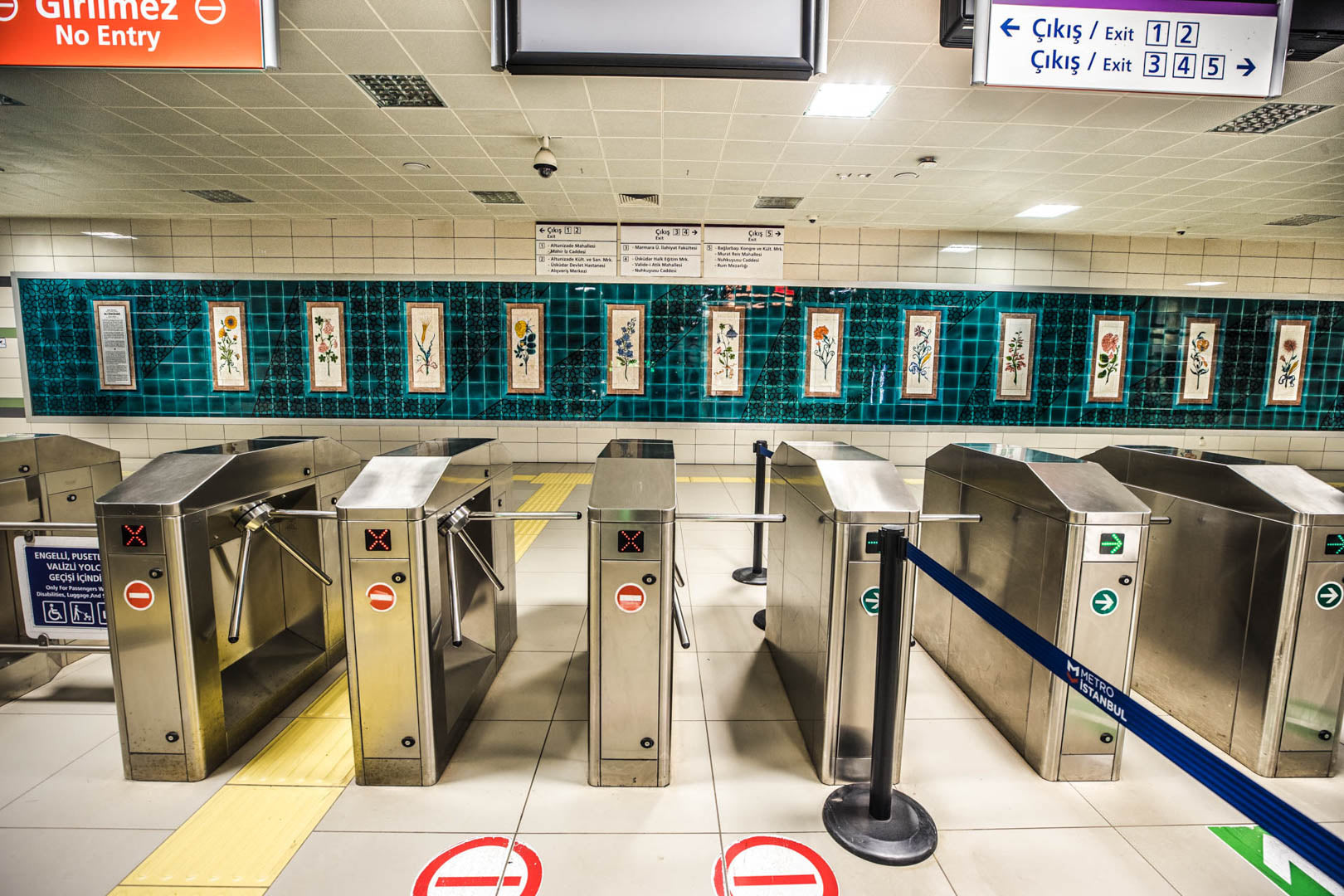 Bağlarbaşı Metro İstasyonu İstanbul
