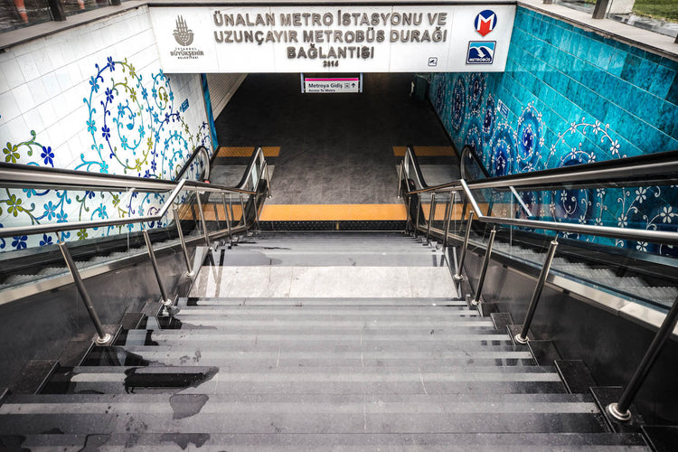 Ünalan Metro & Metrobüs İstasyonu İstanbul